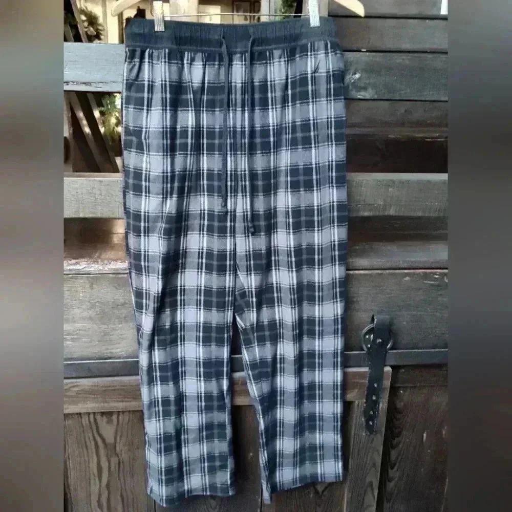 Nautica Men's Gray & Black Plaid PJ Sleepwear Pants | Size Medium